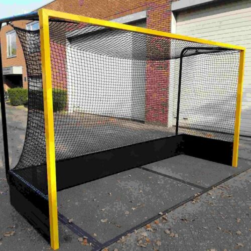 Hockey goal kopen Aluminium hockeydoelen uit het topsegment. het zware aluminium doelkaderprofiel is gevuld met een stalen buis D40mm waardoor dit praktisch onverwoestbaar is. Nethakenloos profiel.